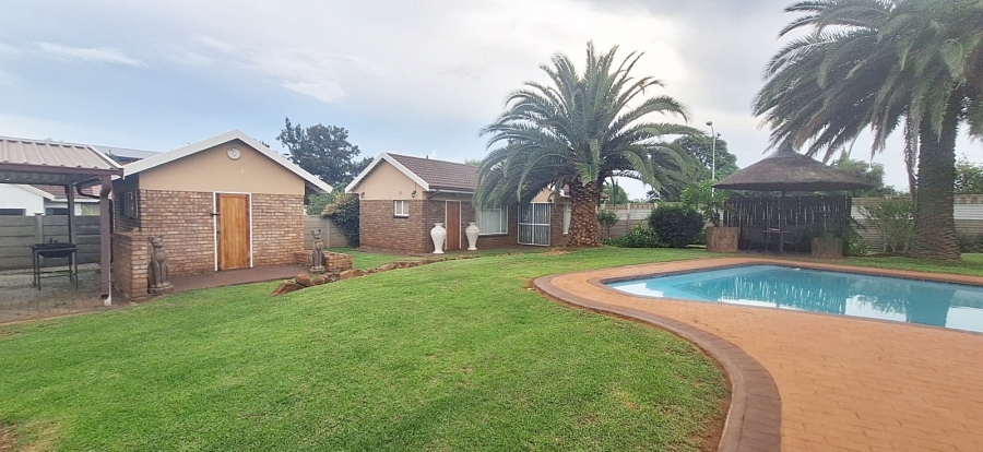 3 Bedroom Property for Sale in Vanderbijlpark SE 2 Gauteng