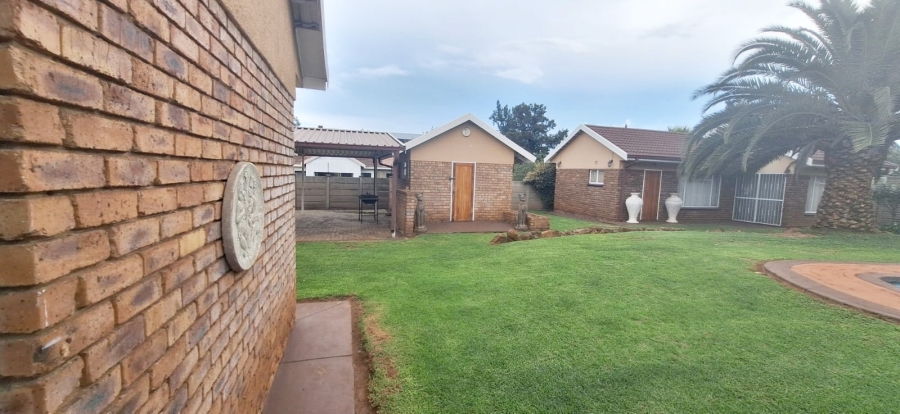 3 Bedroom Property for Sale in Vanderbijlpark SE 2 Gauteng