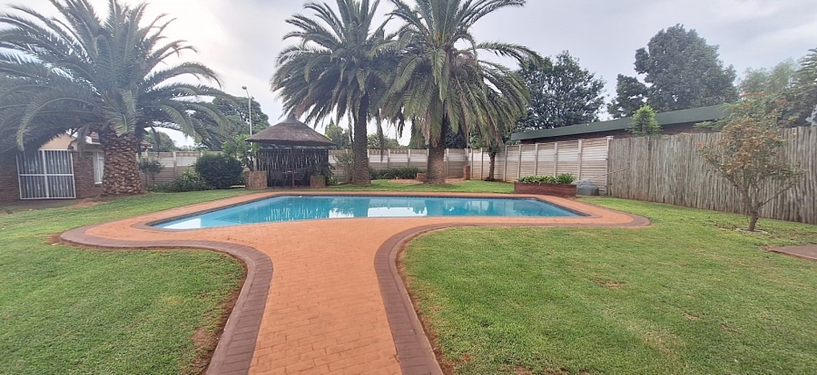 3 Bedroom Property for Sale in Vanderbijlpark SE 2 Gauteng