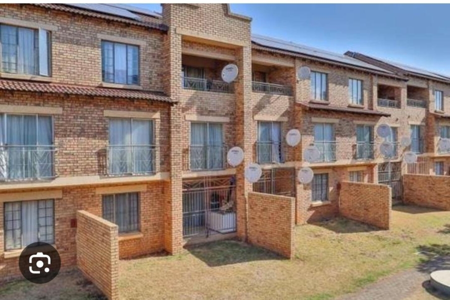 To Let 2 Bedroom Property for Rent in Karenpark Gauteng