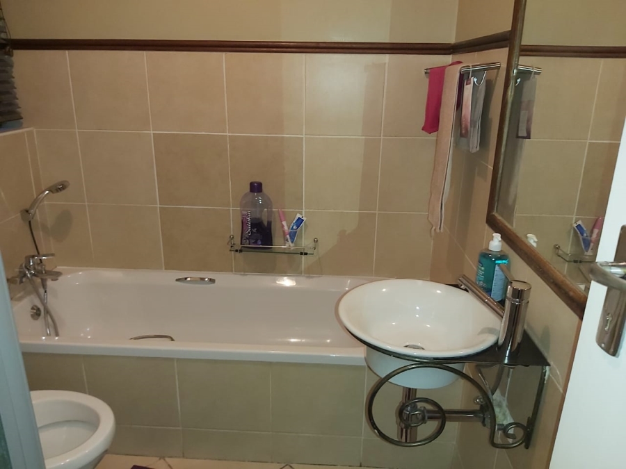 To Let 2 Bedroom Property for Rent in Karenpark Gauteng