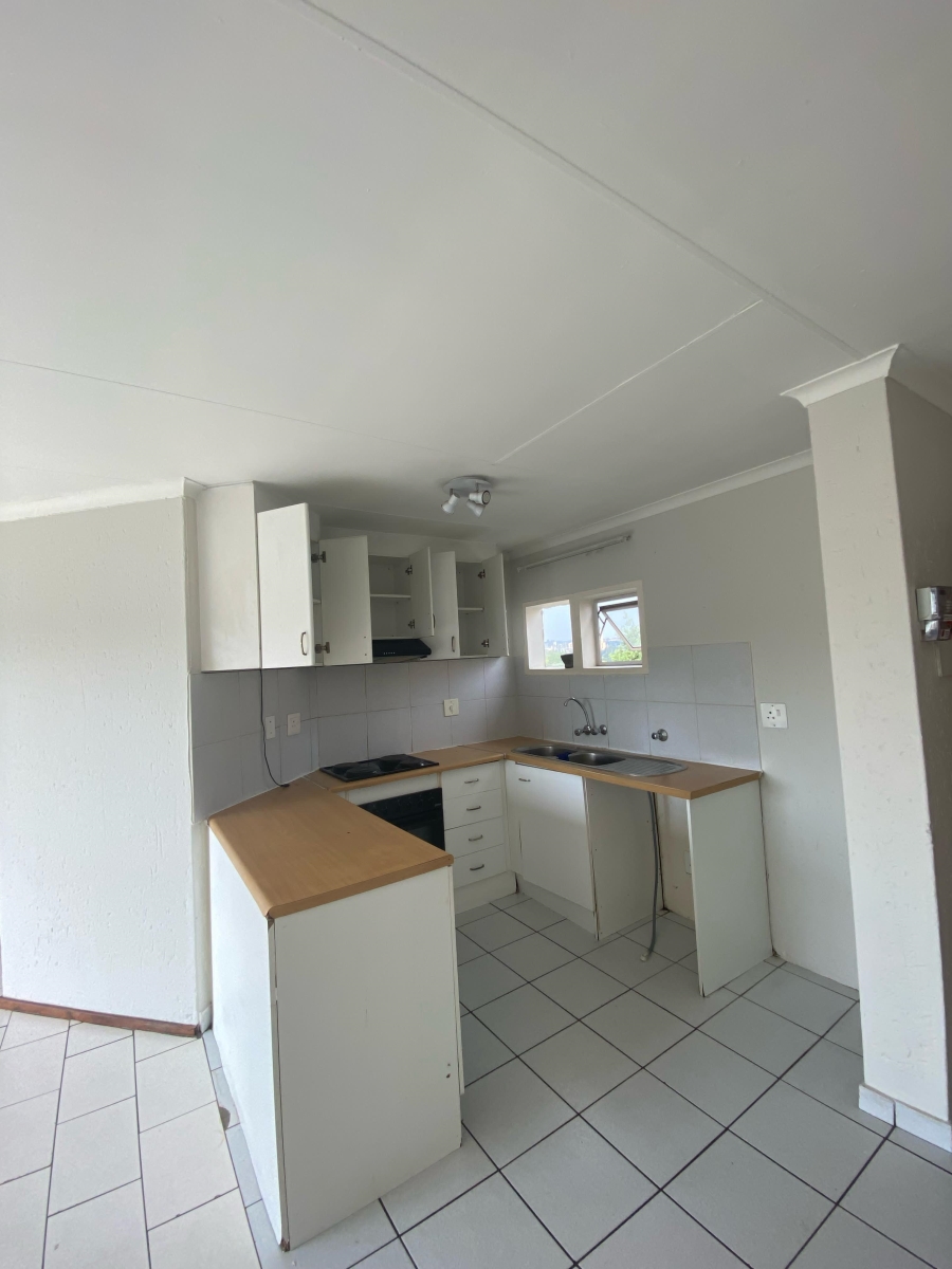 2 Bedroom Property for Sale in Bromhof Gauteng