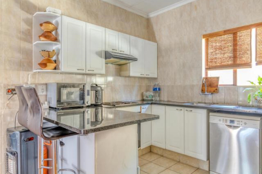 3 Bedroom Property for Sale in Constantia Kloof Gauteng