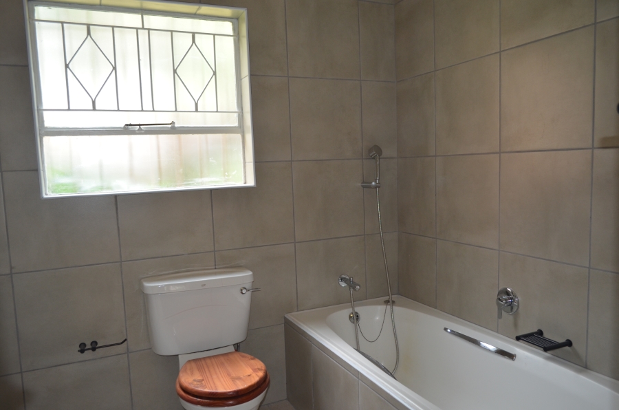 To Let 2 Bedroom Property for Rent in Atholl Gardens Gauteng