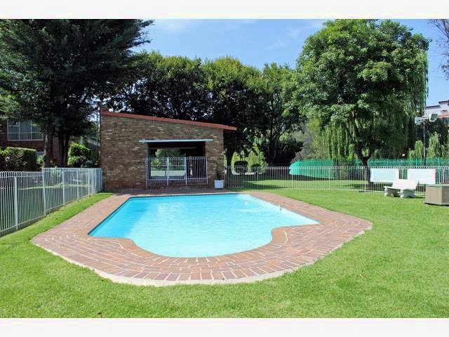 To Let 2 Bedroom Property for Rent in Atholl Gardens Gauteng