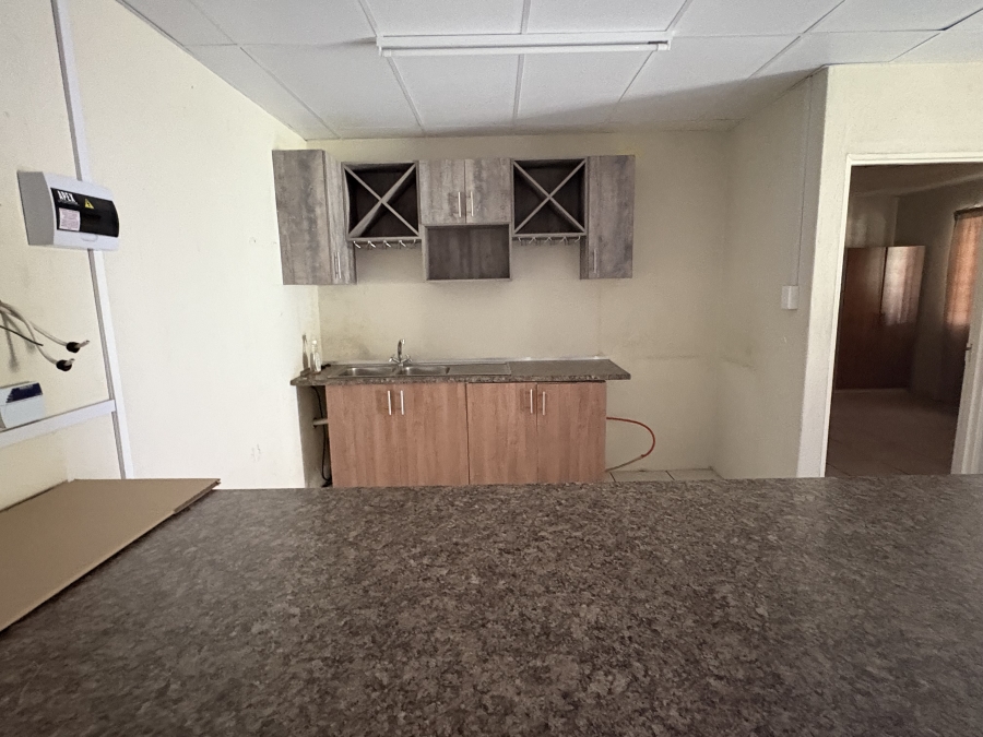 2 Bedroom Property for Sale in Zusterstroom AH Gauteng