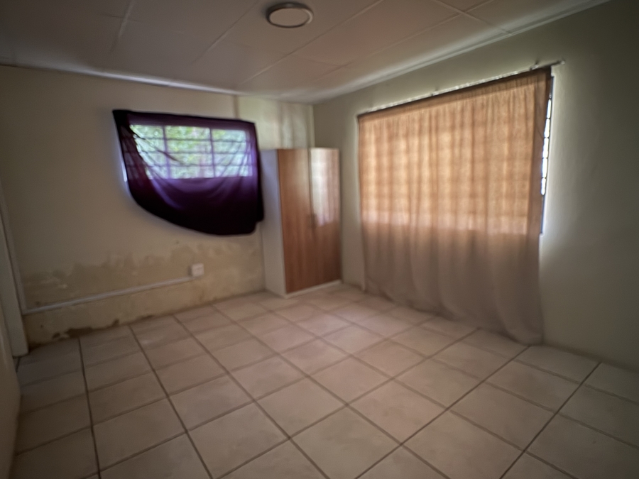 2 Bedroom Property for Sale in Zusterstroom AH Gauteng