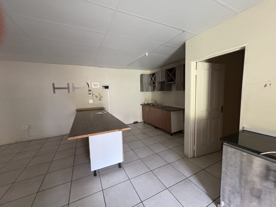 2 Bedroom Property for Sale in Zusterstroom AH Gauteng