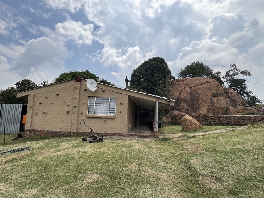 2 Bedroom Property for Sale in Zusterstroom AH Gauteng