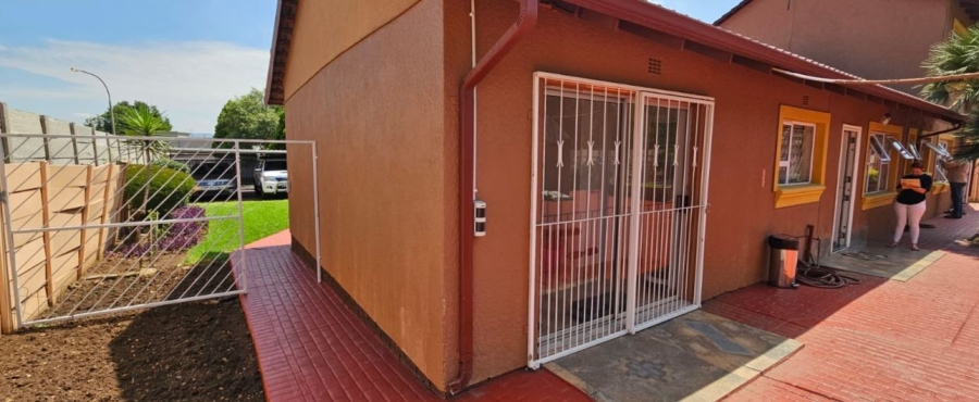 4 Bedroom Property for Sale in Brackendowns Gauteng