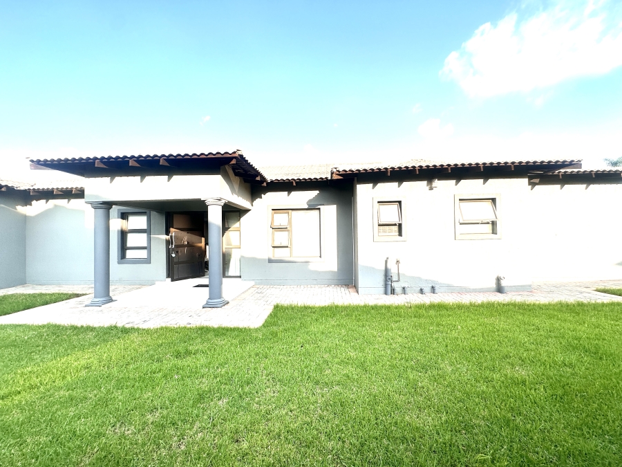 To Let 4 Bedroom Property for Rent in Savannah Country Estate Gauteng