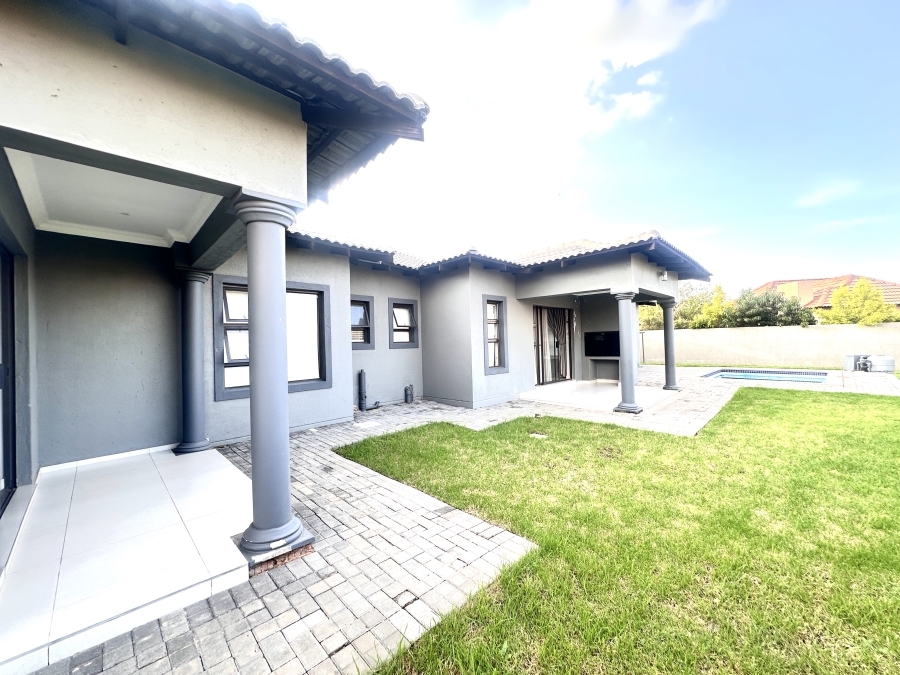 To Let 4 Bedroom Property for Rent in Savannah Country Estate Gauteng