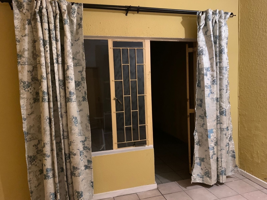 To Let 1 Bedroom Property for Rent in Allen Grove Gauteng