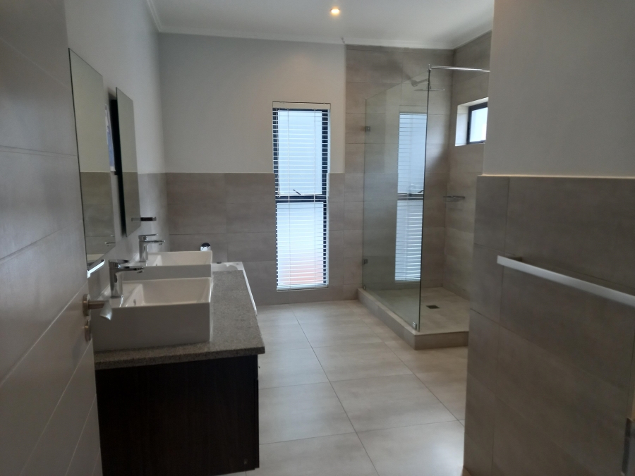 3 Bedroom Property for Sale in Bryanston Gauteng