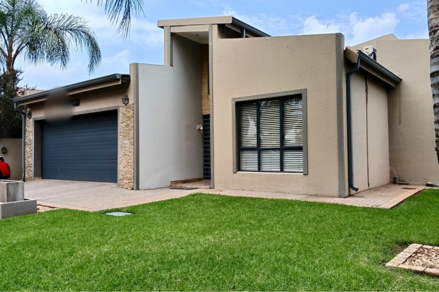 3 Bedroom Property for Sale in Raslouw Manor Gauteng