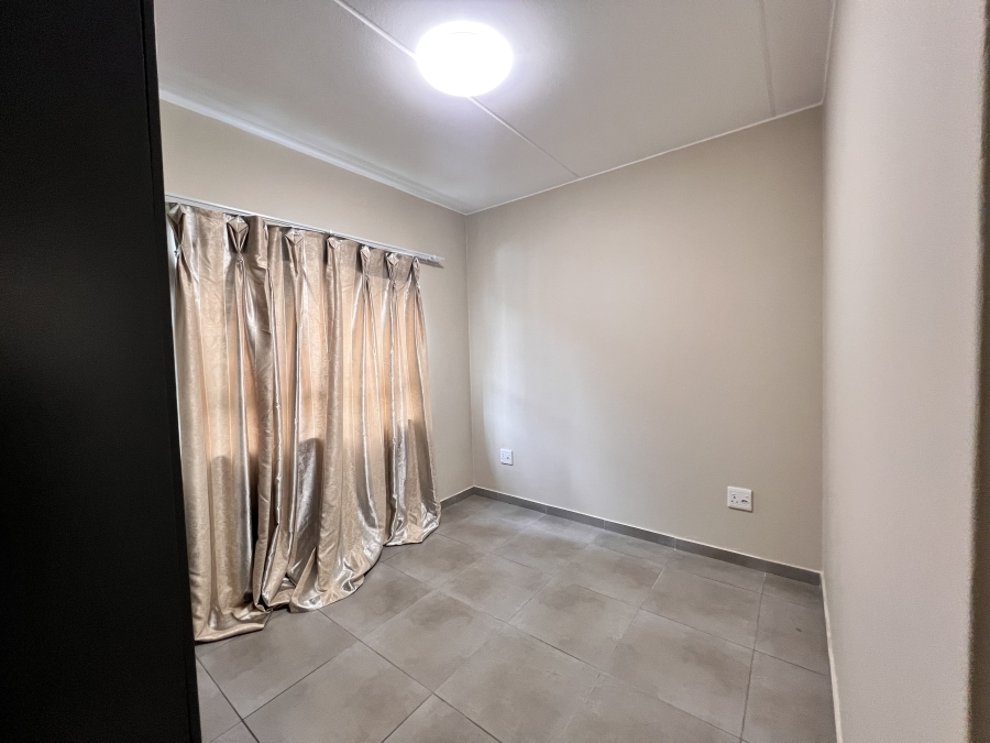 To Let 2 Bedroom Property for Rent in Waterfall Ridge Gauteng