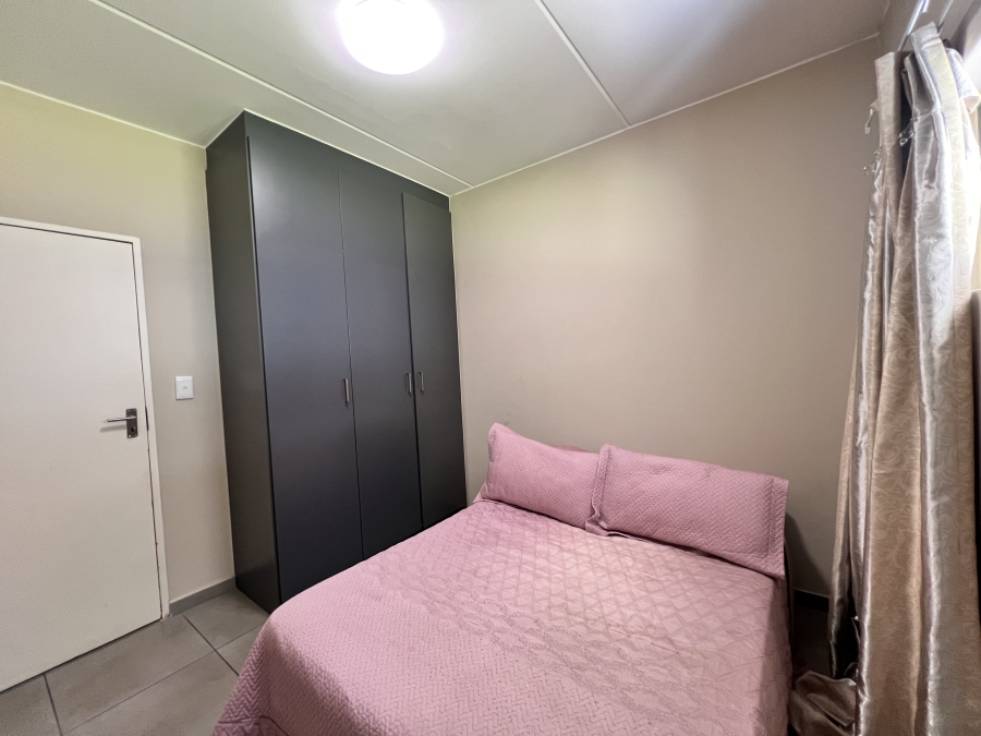 To Let 2 Bedroom Property for Rent in Waterfall Ridge Gauteng