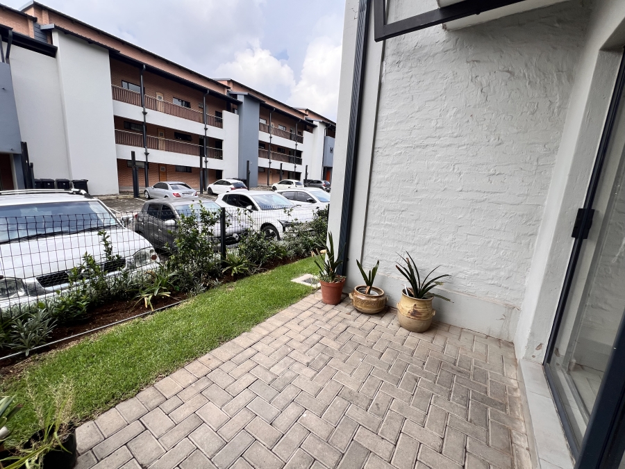 To Let 2 Bedroom Property for Rent in Waterfall Ridge Gauteng