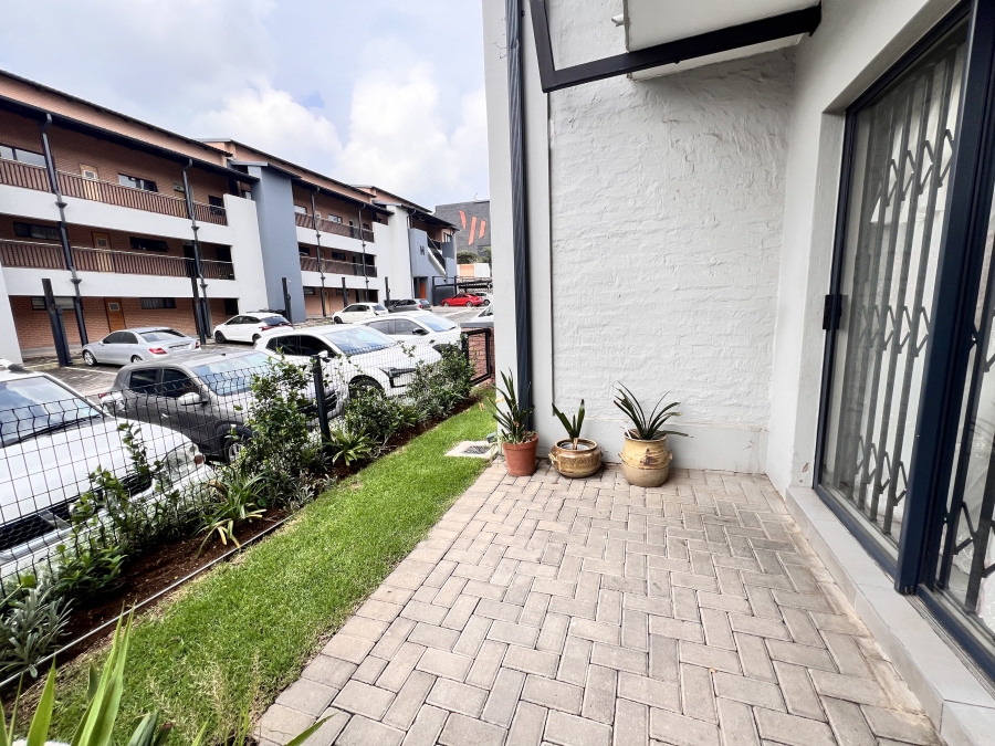 To Let 2 Bedroom Property for Rent in Waterfall Ridge Gauteng