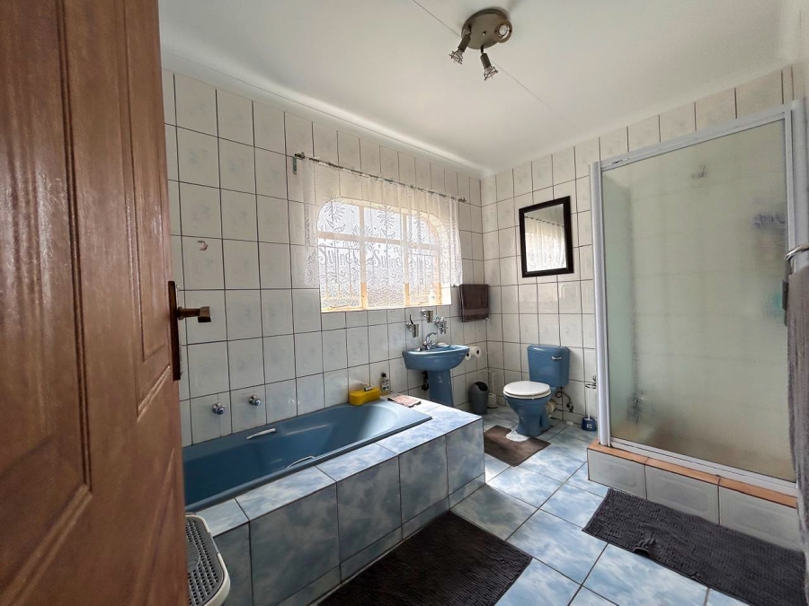 3 Bedroom Property for Sale in Vaaloewer Gauteng