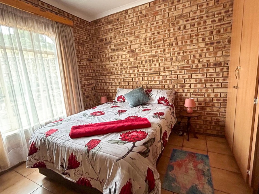 3 Bedroom Property for Sale in Vaaloewer Gauteng