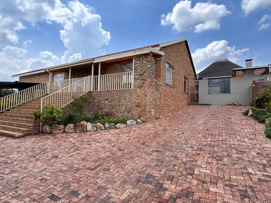 3 Bedroom Property for Sale in Vaaloewer Gauteng