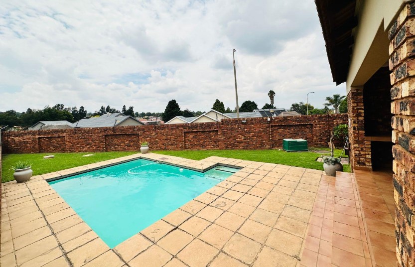 2 Bedroom Property for Sale in Alberton Central Gauteng