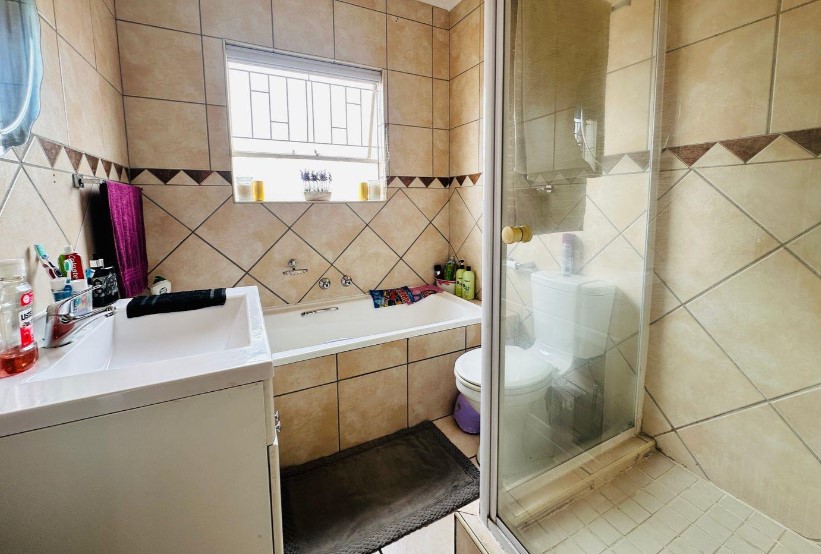 2 Bedroom Property for Sale in Alberton Central Gauteng