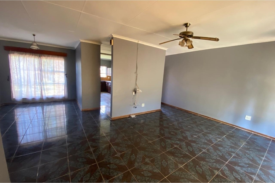 To Let 3 Bedroom Property for Rent in Riamar Park Gauteng
