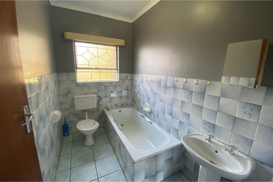 To Let 3 Bedroom Property for Rent in Riamar Park Gauteng