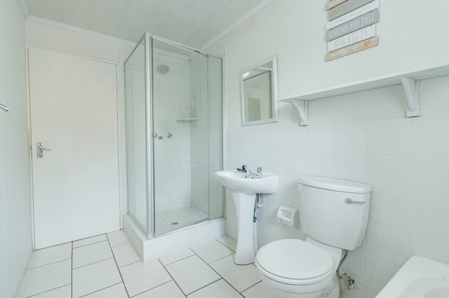 2 Bedroom Property for Sale in Douglasdale Gauteng