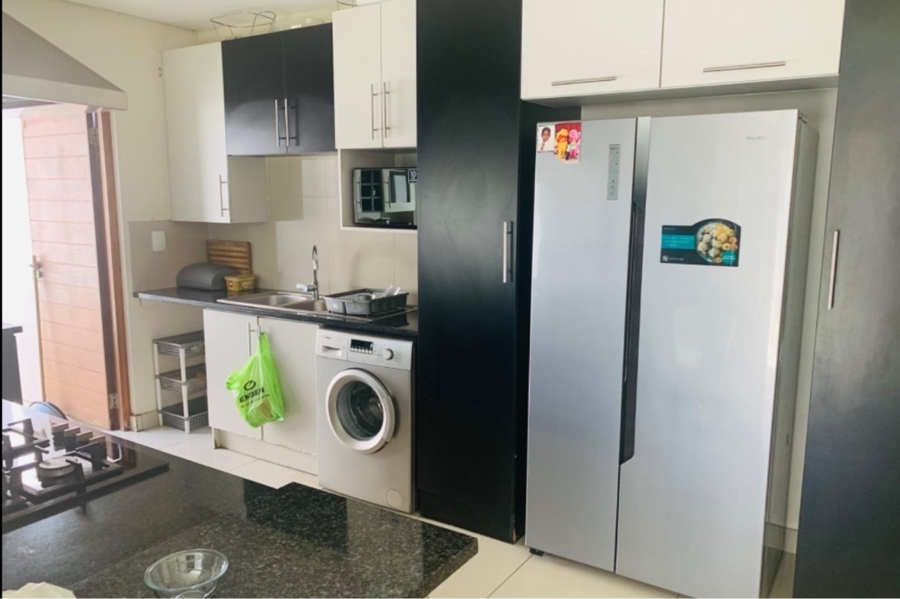 4 Bedroom Property for Sale in Noordwyk Gauteng