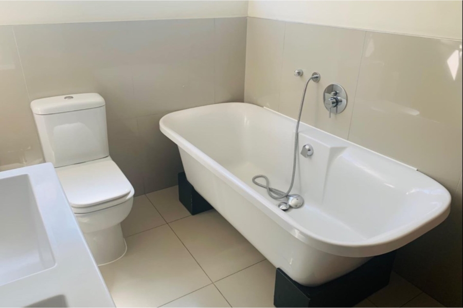 4 Bedroom Property for Sale in Noordwyk Gauteng