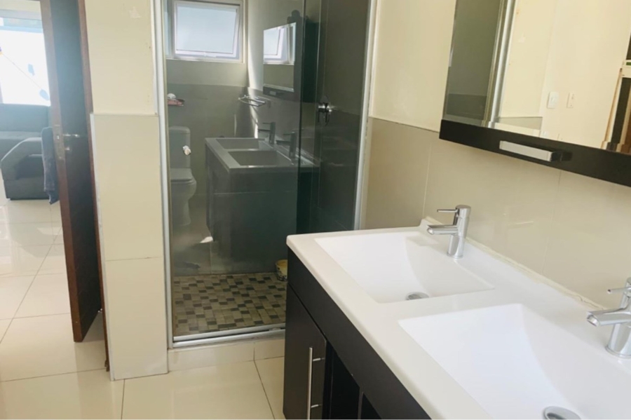 4 Bedroom Property for Sale in Noordwyk Gauteng