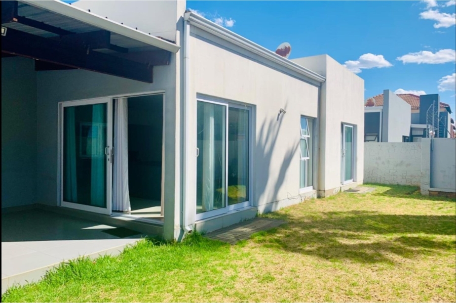 4 Bedroom Property for Sale in Noordwyk Gauteng