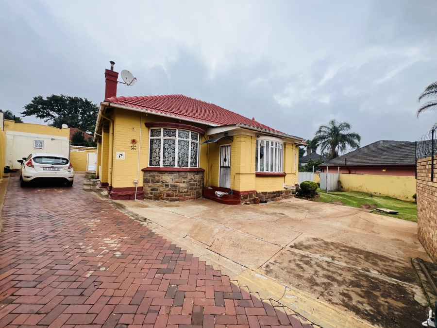 6 Bedroom Property for Sale in Kensington Gauteng