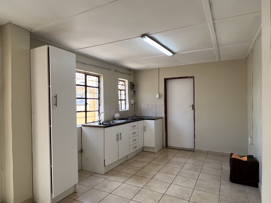 6 Bedroom Property for Sale in Kensington Gauteng