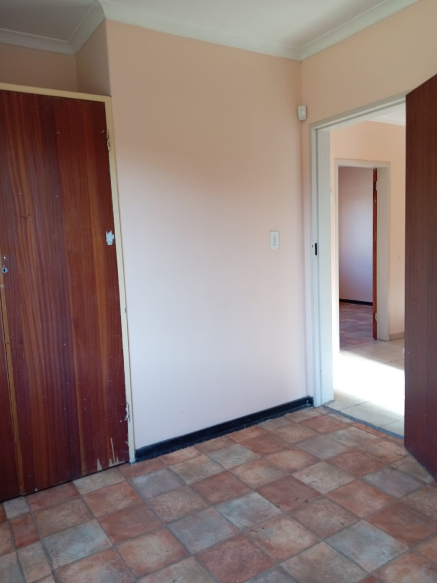 6 Bedroom Property for Sale in Kempton Park West Gauteng