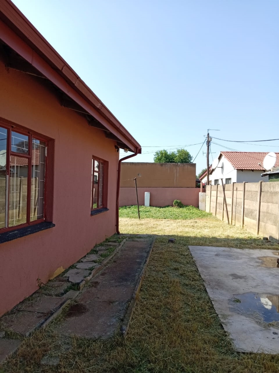 6 Bedroom Property for Sale in Kempton Park West Gauteng