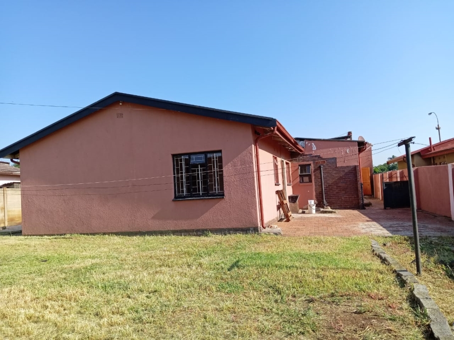 6 Bedroom Property for Sale in Kempton Park West Gauteng