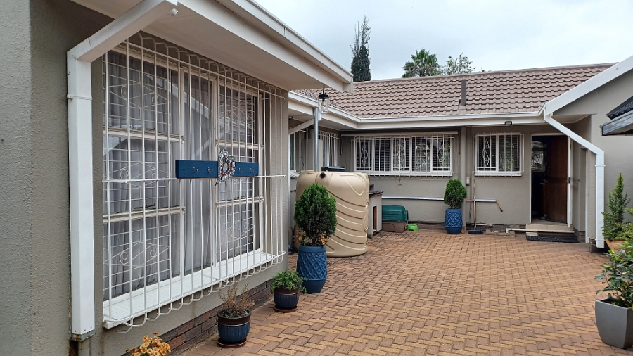 3 Bedroom Property for Sale in Vanderbijlpark SE 2 Gauteng