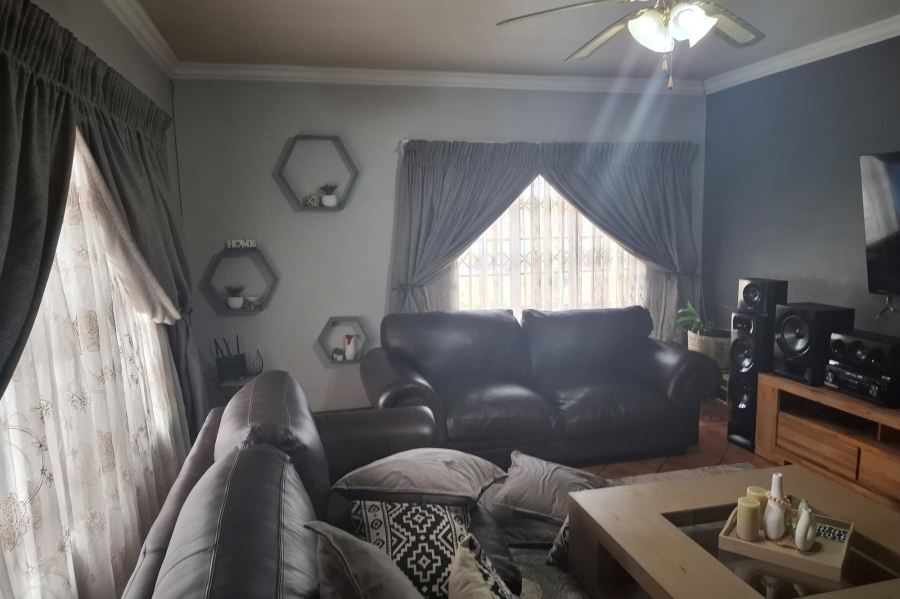 3 Bedroom Property for Sale in Vanderbijlpark SE 6 Gauteng