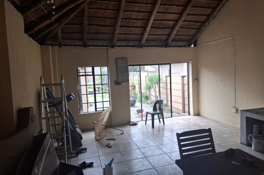 3 Bedroom Property for Sale in Vanderbijlpark SE 6 Gauteng