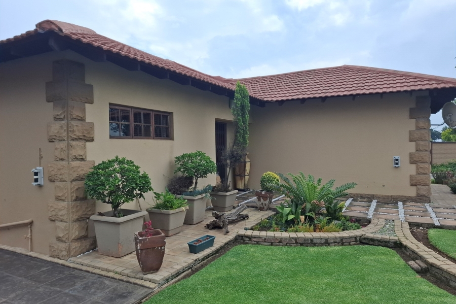 3 Bedroom Property for Sale in Vanderbijlpark SE 6 Gauteng