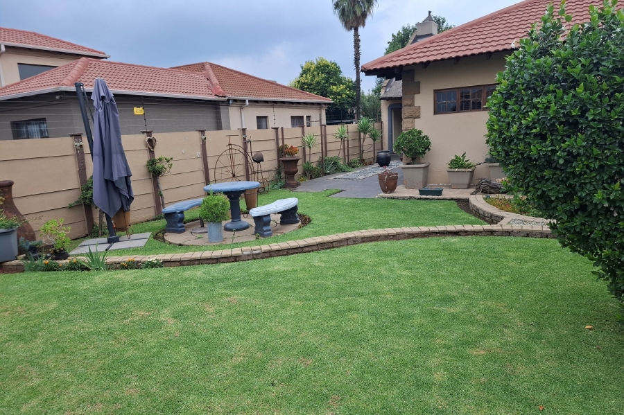 3 Bedroom Property for Sale in Vanderbijlpark SE 6 Gauteng