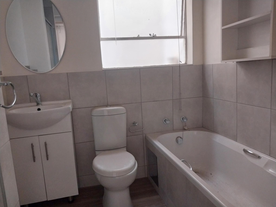 1 Bedroom Property for Sale in Linden Gauteng