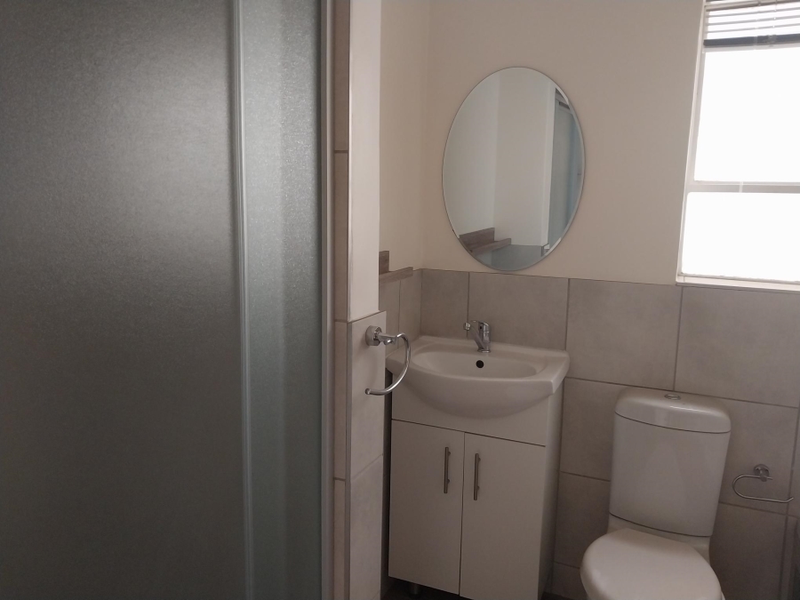 1 Bedroom Property for Sale in Linden Gauteng