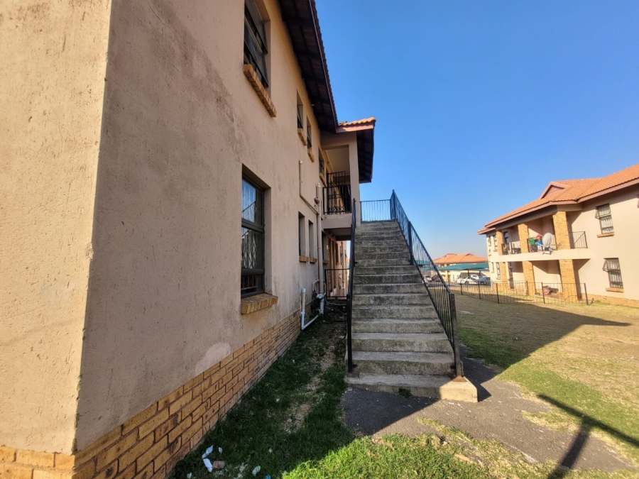 2 Bedroom Property for Sale in Groblerpark Gauteng