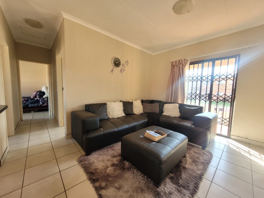 2 Bedroom Property for Sale in Groblerpark Gauteng