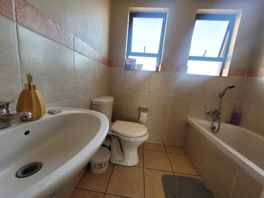 2 Bedroom Property for Sale in Groblerpark Gauteng